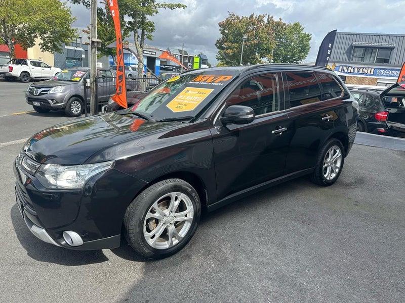 2013 Mitsubishi Outlander 2.4 VRX 4WD62863264297474113