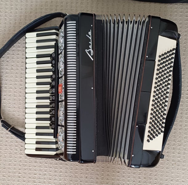 Piano Accordion Baile -120 bass628638549256991129