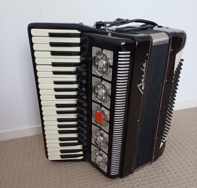 Piano Accordion Baile -120 bass62863854925699113