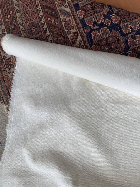 White cotton mix fabric Carousel 4