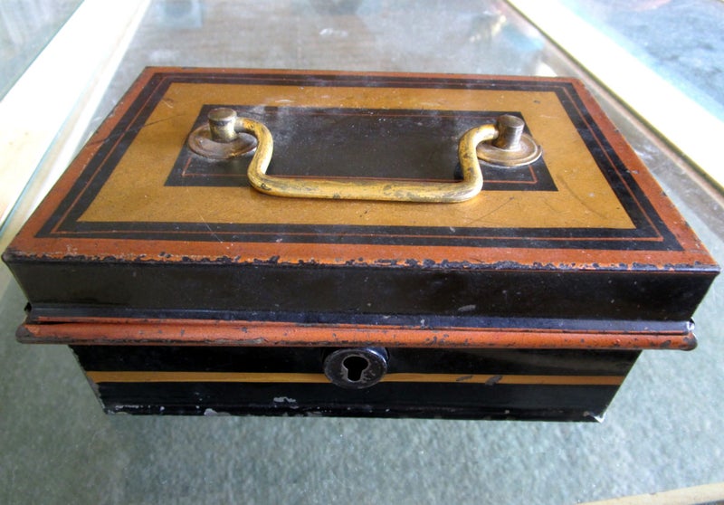 *** LOVELY OLD VINTAGE STEEL CASH BOX *** Carousel 1