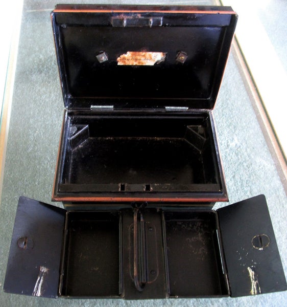 *** LOVELY OLD VINTAGE STEEL CASH BOX *** Carousel 5