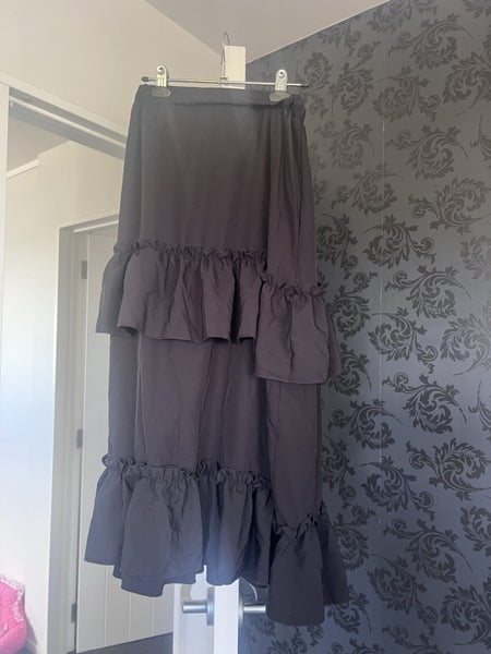 $1 RES - Black maxi skirt size 12 Carousel 2