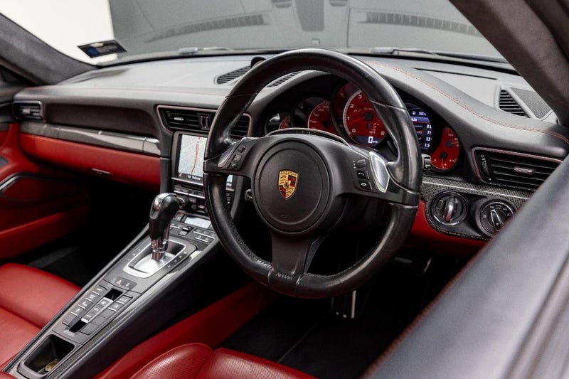2015 Porsche 911 TURBO S 3.8P/4WD/7AT/62864742886018112