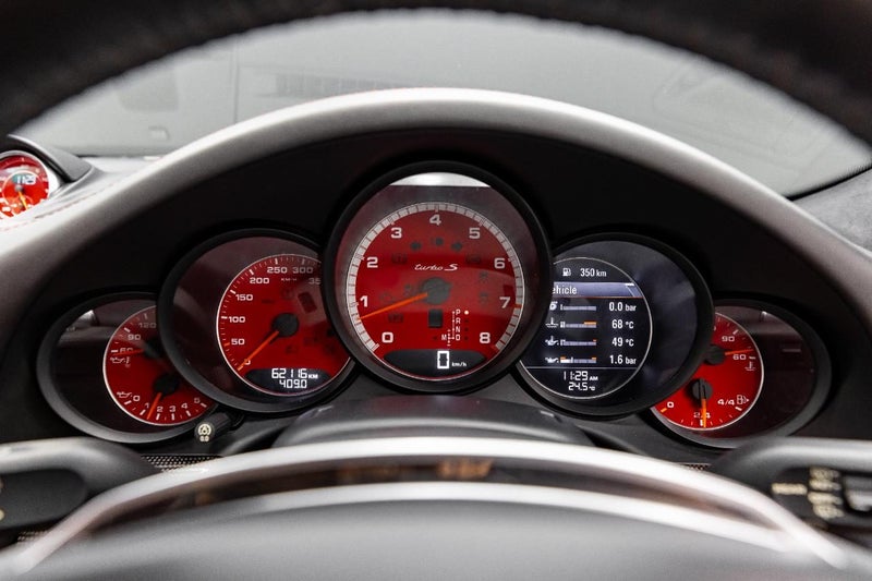 2015 Porsche 911 TURBO S 3.8P/4WD/7AT/62864742886018113