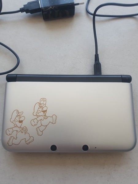 Nintendo DS 3D XL Year of Luigi Edition Carousel 13