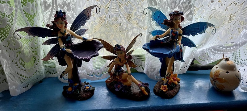 Collection of 3 x Gorgeous Garden/Flower Fairy Figurines. Carousel 12