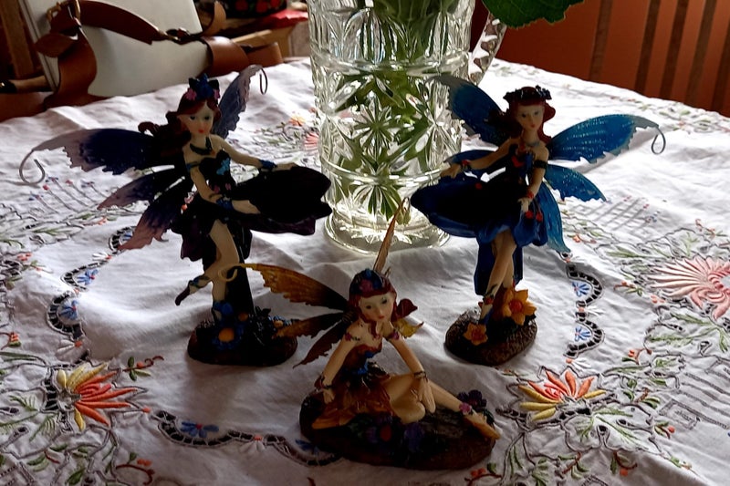 Collection of 3 x Gorgeous Garden/Flower Fairy Figurines. Carousel 1