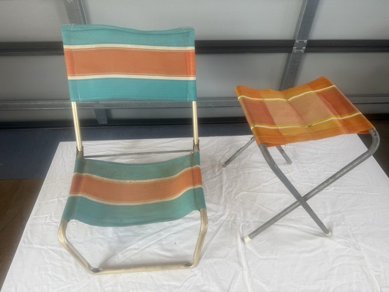 2 x vintage / retro camping chairs Carousel 1