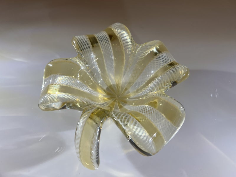 Vintage Murano Clover-Shaped Glass Bowl62865828823427113