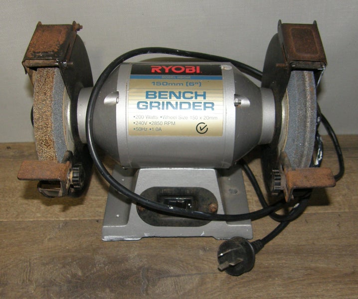 BENCH GRINDER RYOBI Carousel 1