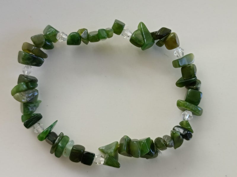 Pounamu NZ Greenstone Bracelet- made of many little rounded pieces Carousel 2