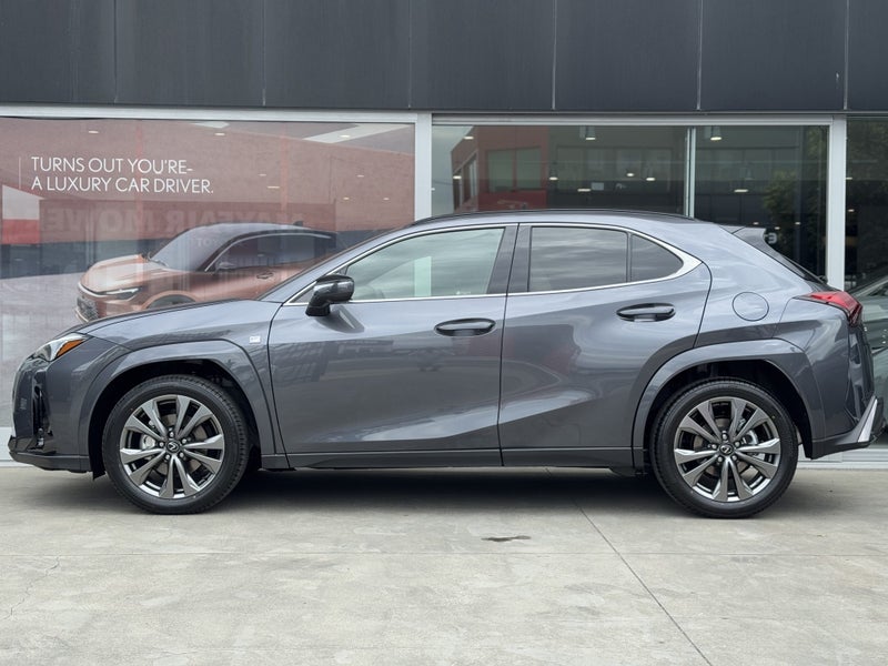 2025 Lexus UX 300h F Sport 2.0Ph62864754737411113