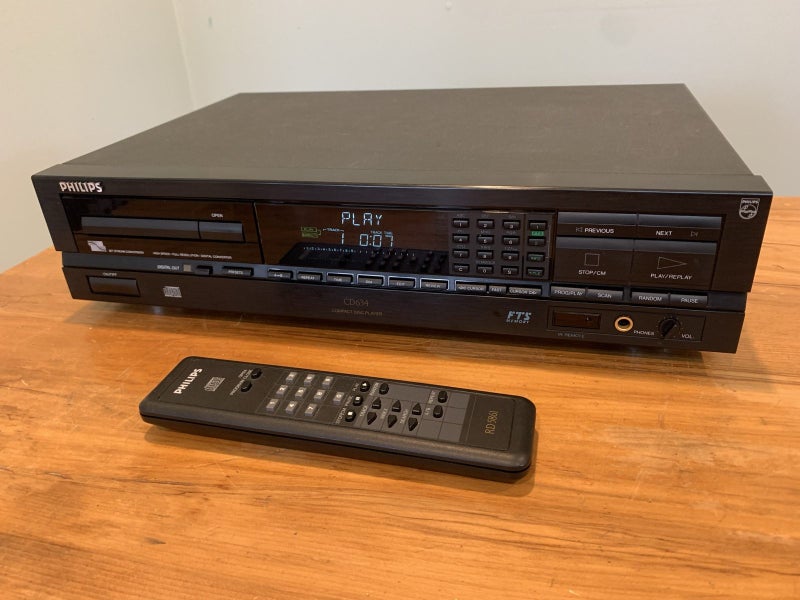 Legendary Philips CD634 Compact Disc Player With Remote - Stunning Sound! Carousel 1