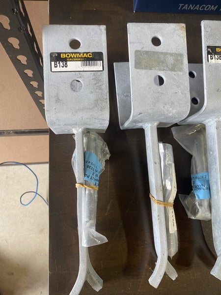 B138 GALV Post Support Bracket Carousel 2