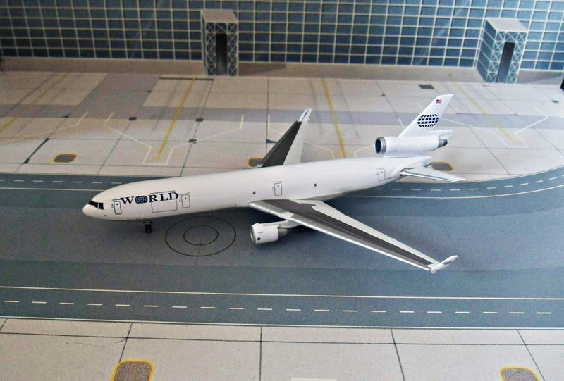 Scale 1/400 Dragon Wings (Jet-X) - McDonnell Douglas MD-11F World Airways Carousel 2