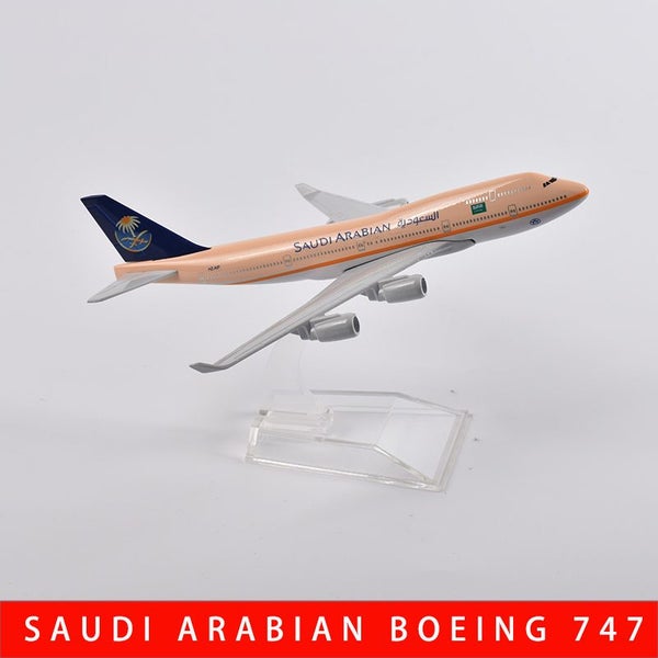 16cm 747 SAUDI ARABIAN Airplane Model Airplane Diecast Metal 1/400 Carousel 1