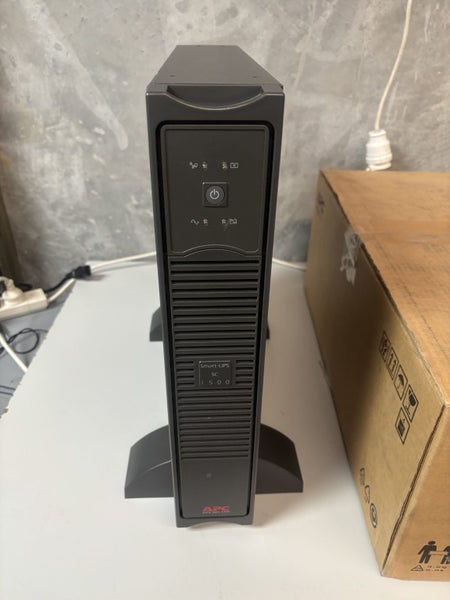 APC UPS SMART 1500 Carousel 2