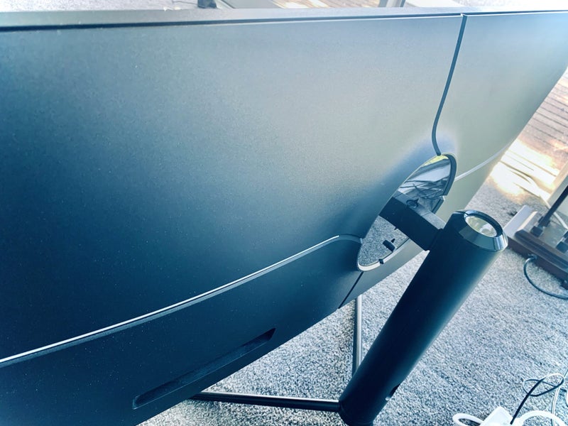 Monitor Titan Army 40A2QR 40'' + Manual Carousel 2