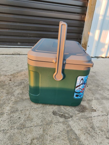 Chilli Bin Music Box Eski, Cold Drinks and Music at the same time62863235709826114