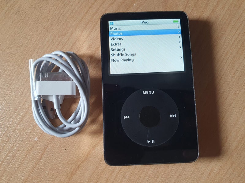 iPod Classic 5th Gen 128gb Carousel 1