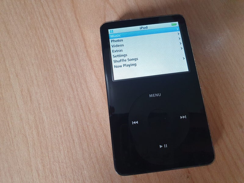 iPod Classic 5th Gen 128gb Carousel 2