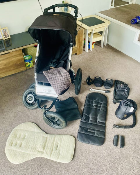 Mountain Buggy - Terrain LOTS OF EXTRAS!! Carousel 1