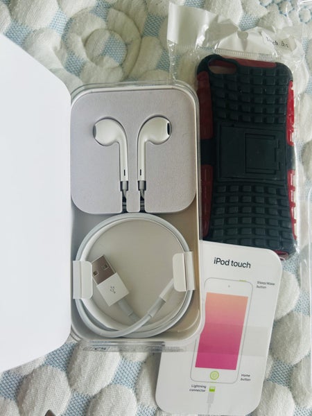 iPod touch new accessories Carousel 1