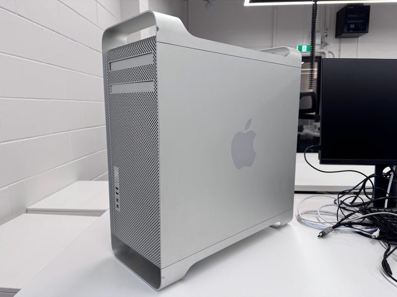 Mac Pro, 2x 3.46 GHz 6-Core Intel Xeon, 48GB Ram, 512 SSD, RX580 Carousel 1