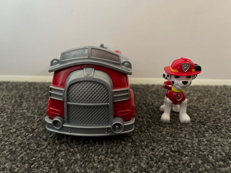 Paw Patrol - Marshall and his Fire Truck Carousel 5