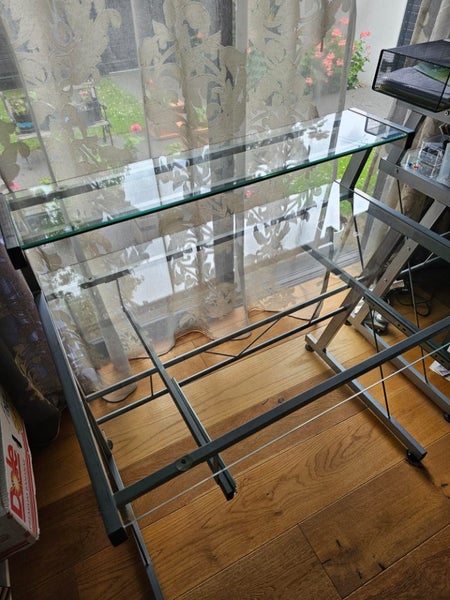 Desks Carousel 3