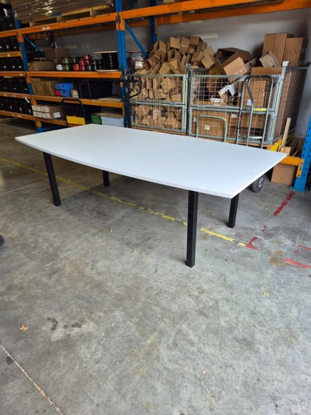 Board/meeting table Carousel 1
