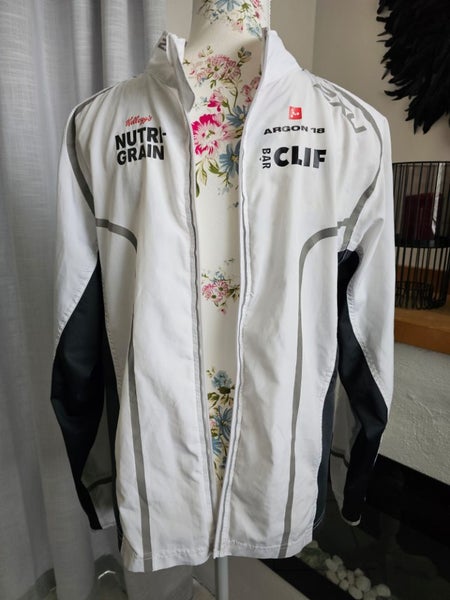 2XU MICRO CLIMATE WHITE RUNNING JACKET (M) Carousel 1
