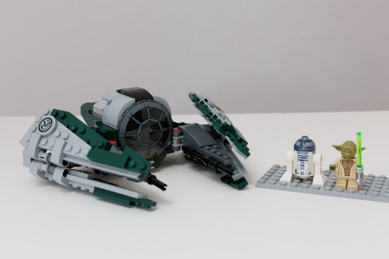Lego Star Wars Yoda's Jedi Starfighter 75168 (Used) Carousel 2