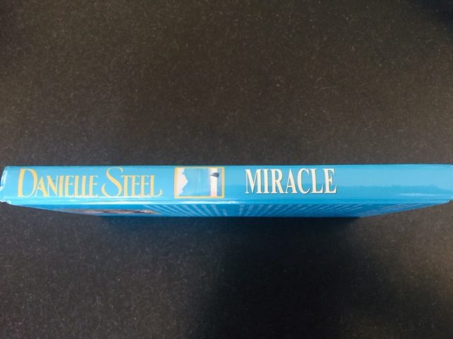 Miracle, Danielle Steel, First Edition, Book Club 2005 Carousel 2