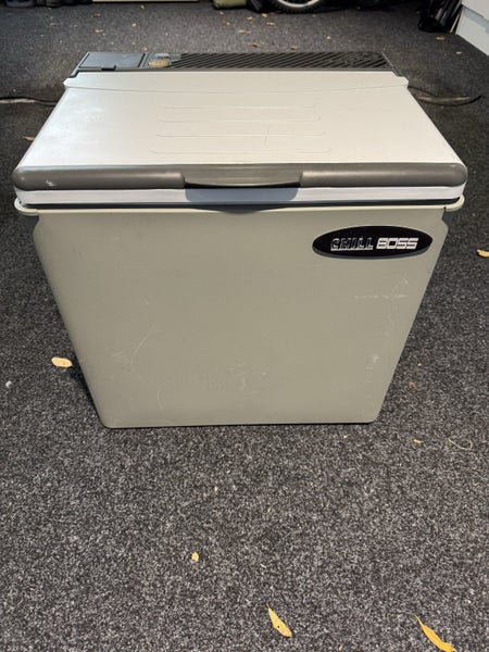 Portable 3 way camping fridge 42 litres Carousel 1