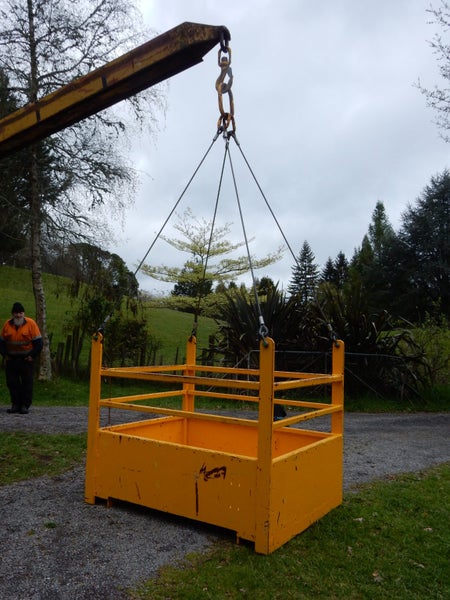 Crane lift cage heavy duty, 872KG hoisting load certified. Carousel 2