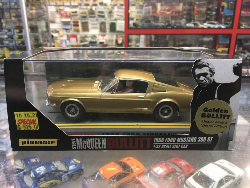1/32 PIONEER STEVE McQUEEN BULLITT 1968 FORD MUSTANG 390 GT 'GOLDEN BULLITT' Carousel 1