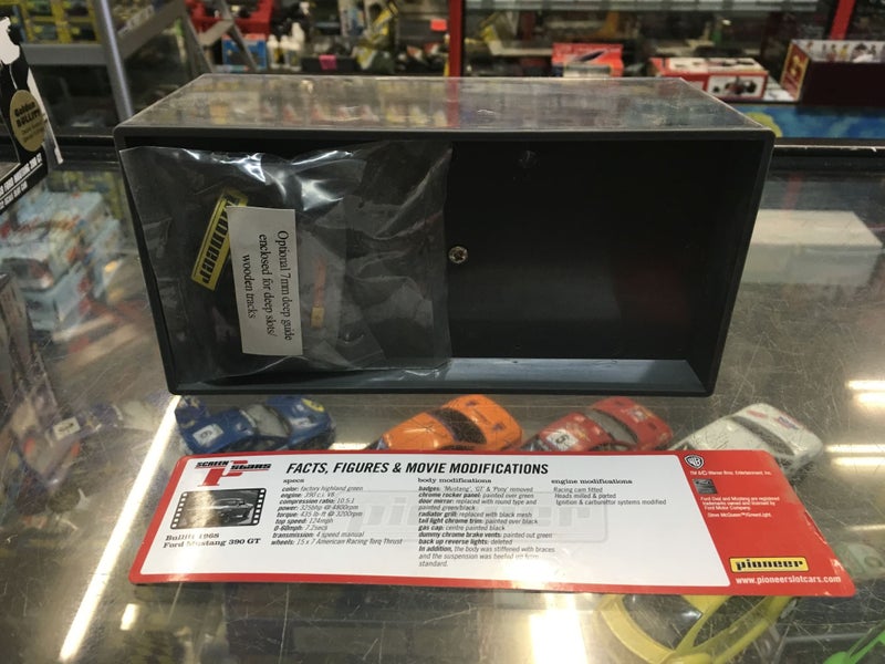 1/32 PIONEER STEVE McQUEEN BULLITT 1968 FORD MUSTANG 390 GT 'GOLDEN BULLITT' Carousel 3