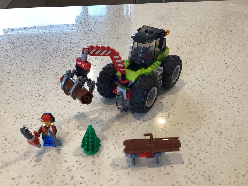 Lego 60181 City : Farm : Forest Tractor Carousel 2