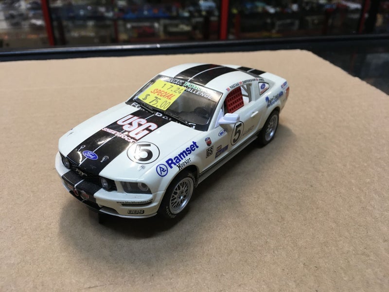 1/32 SCALEXTRIC UNBOXED - FORD MUSTANG #5 Carousel 2