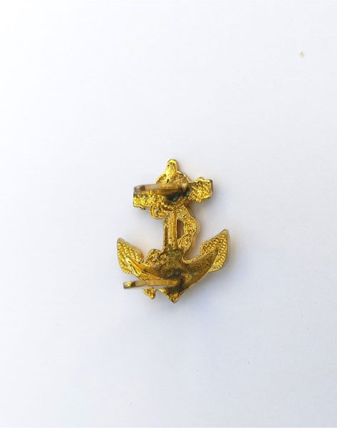 Navy Badge Carousel 2