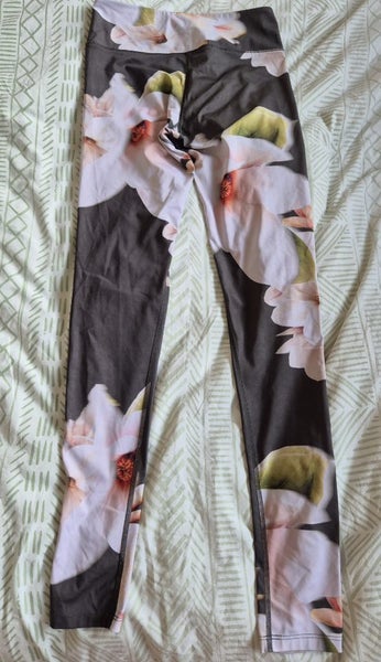 $1 res Green floral full length leggings size xs suit 8 Carousel 2