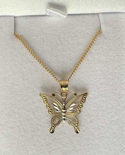 9ct Gold Butterfly pendant on chain - New in box Carousel 2