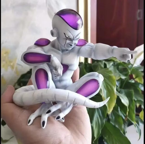 13CM NEW Dragon Ball Z Frieza Action Figure, White & Purple Model Doll Toys Carousel 1
