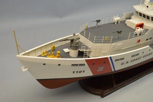 Dumas #1275 Boat Kit: 1/48 USCG Fast Response Cutter - RC Optional Carousel 2