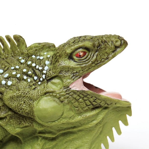 Safari Ltd Iguana Carousel 2