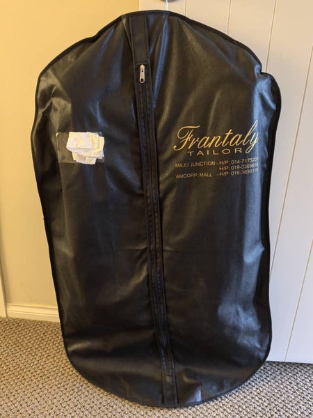MEN SUIT-HAND TAILORED Carousel 2