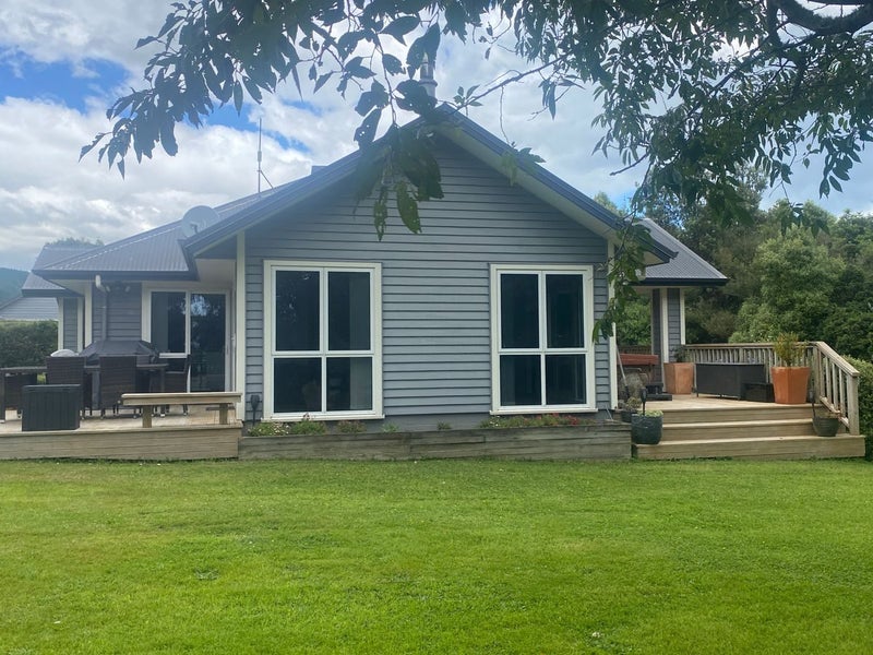 Image 2 of 31