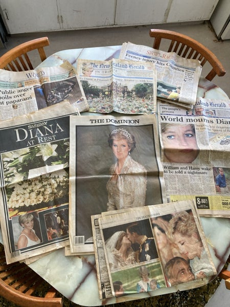 Vintage 1997 Princess Diana NZ Newspapers Carousel 1